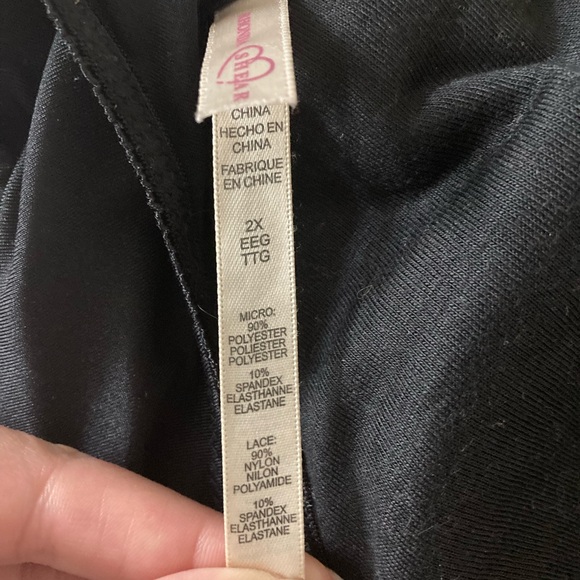 Rhonda Shear Pin Up Style Black Lace Trim Bra - Picture 4 of 6